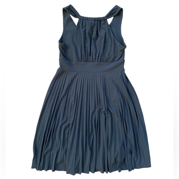 Max & Cleo Black Pleated Sleeveless V-Neck Mini Cocktail Party Dress Size 2 - Picture 3 of 10